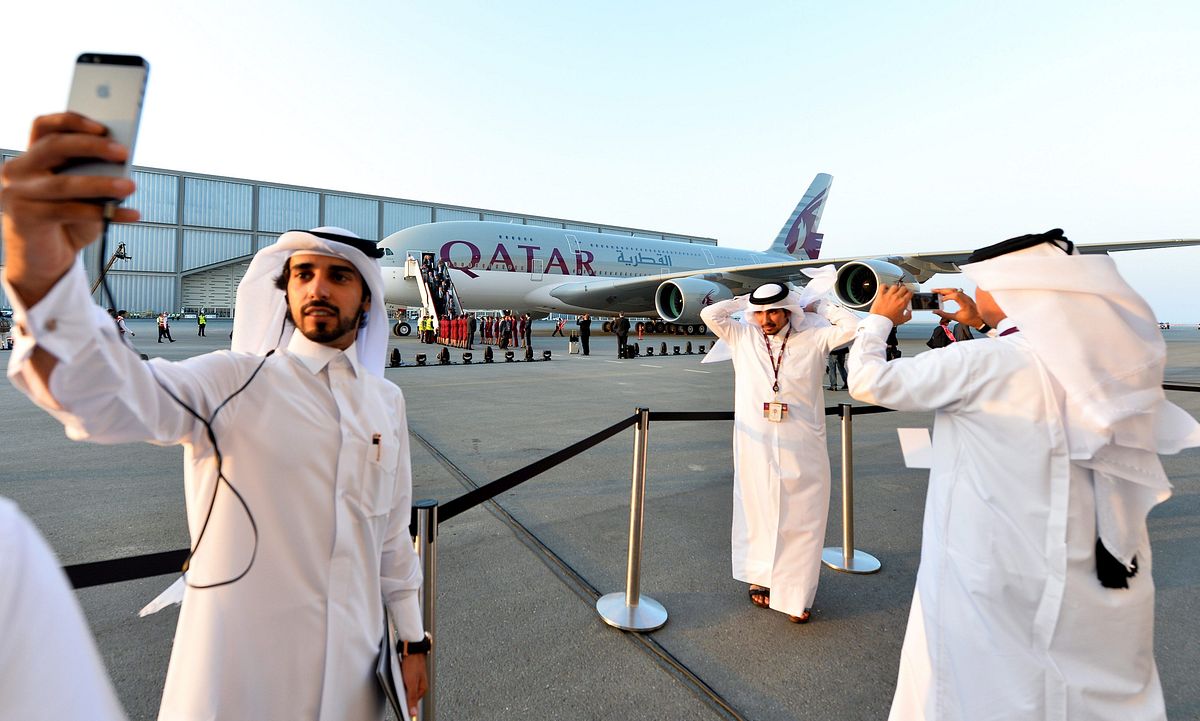 Катар медицина. Катар арабы-катарцы. Доха Катар население. Доха арабы. Катар Доха мужчины.