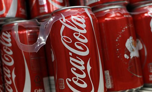 Oblong To separate Dim Coca-Cola peļņa Latvijā sarukusi teju par 80% :: Dienas Bizness