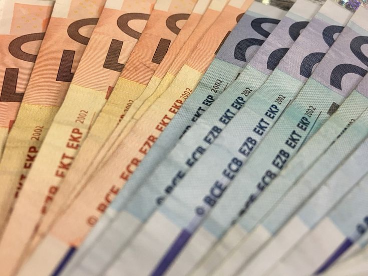 Šveice pieprasa izziņu par naudas izcelsmi